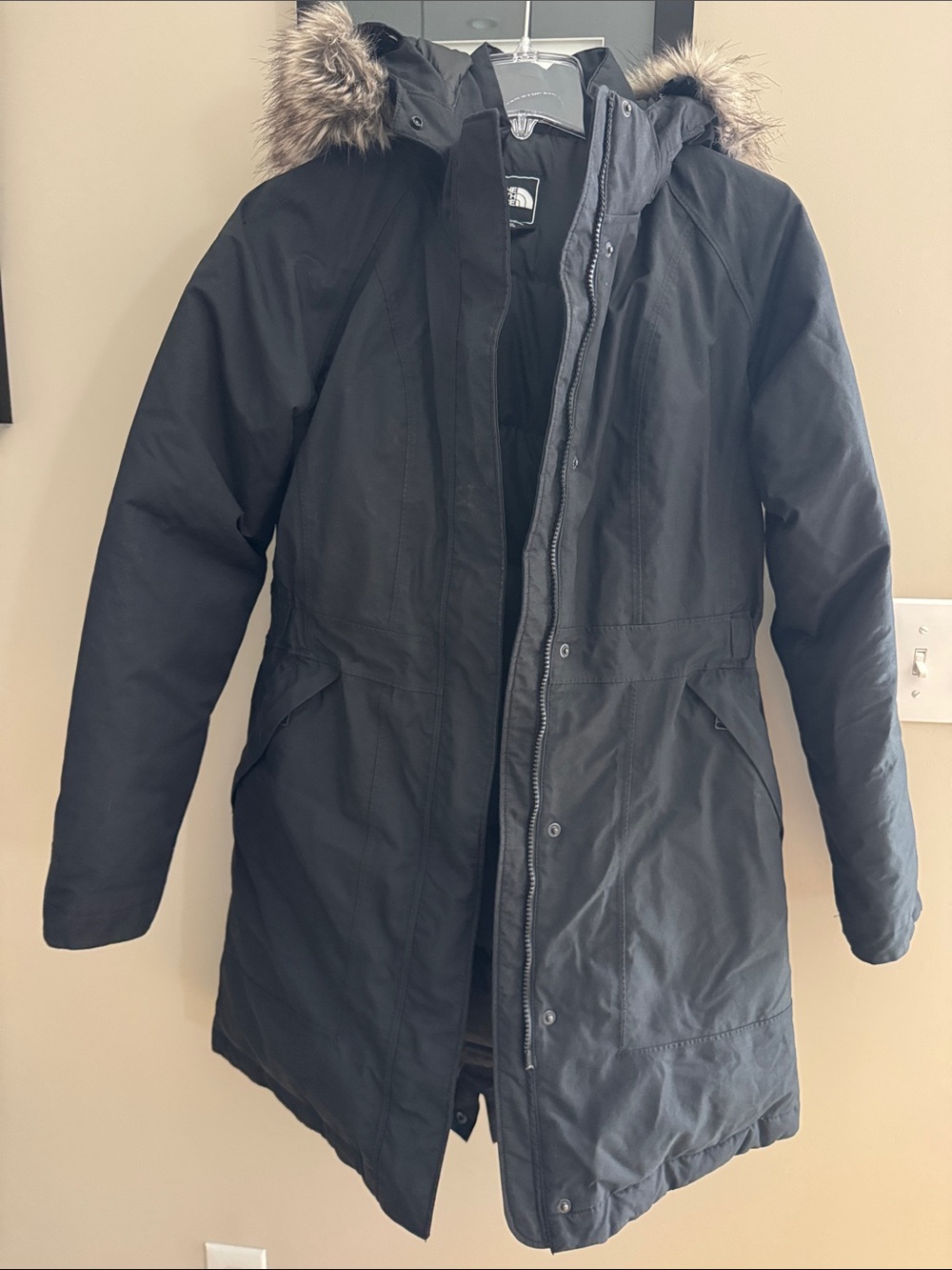 The North Face Black Faux-Fur Hooded Puffer Parka
